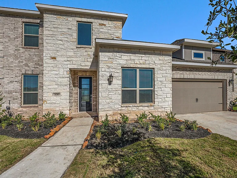 3210 Blue Grama Bnd — Photo 3