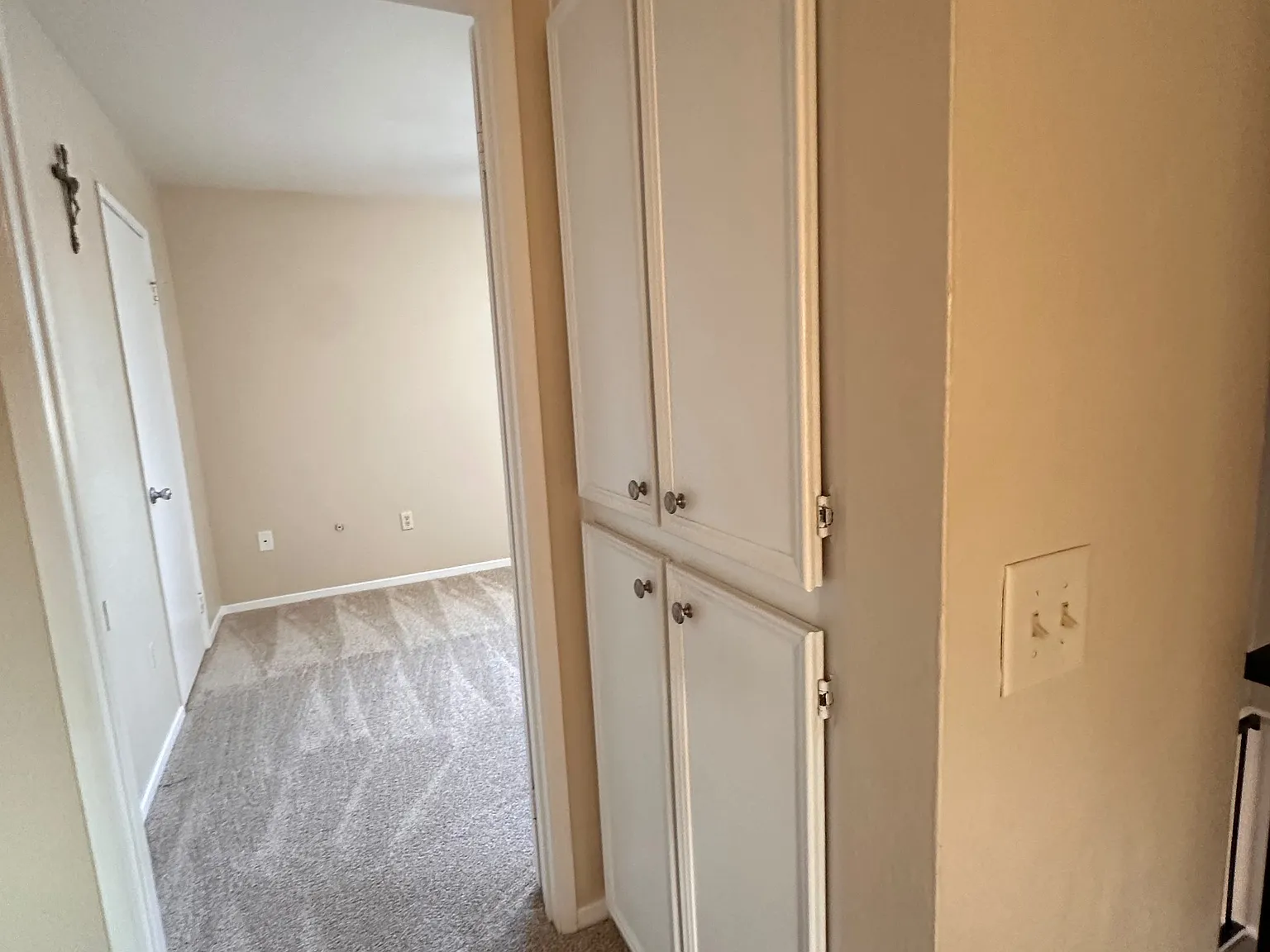 3 bed, 1.5 bath, 1190 sqft, $3,500 — Photo 3