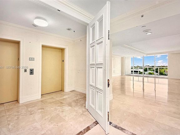 3rd image of 20201 E Country Club Dr APT 608