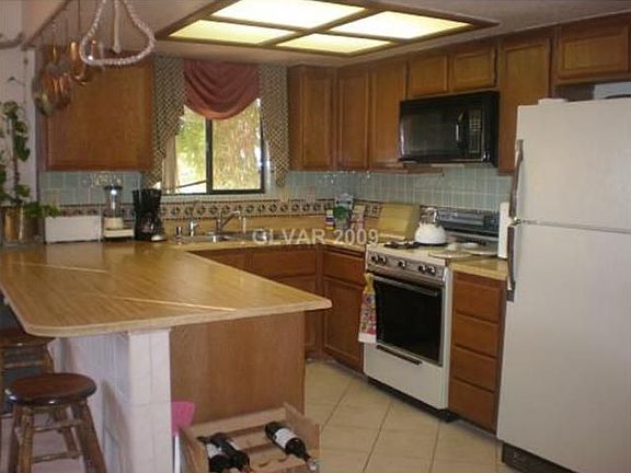 2nd image of 1641 Desert Flower Dr