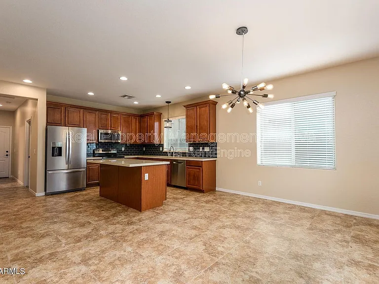 1544 E Hummingbird Way — Photo 8