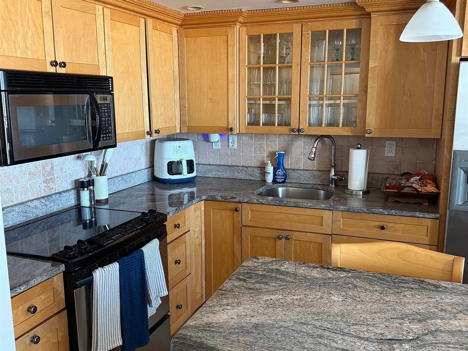 1 bed, 1.5 bath, $35,000 — Photo 3