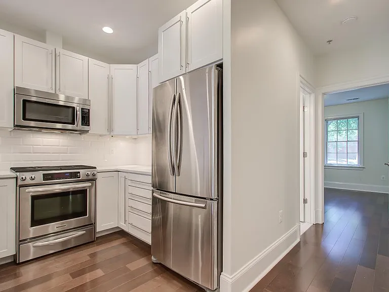 3937 Davis Pl NW #4 — Photo 8
