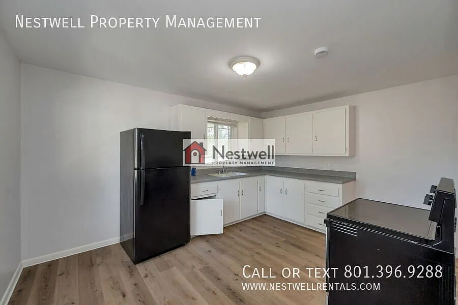 Cozy 2-bed Multi-Unit in South Salt Lake - 50% off first months rent! — Photo 4