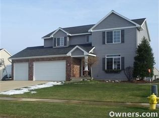 4464 Saddlehorn Dr, Hudsonville, MI 49426