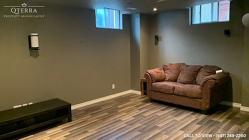 19 Grandwood Ave #2 Photo 1