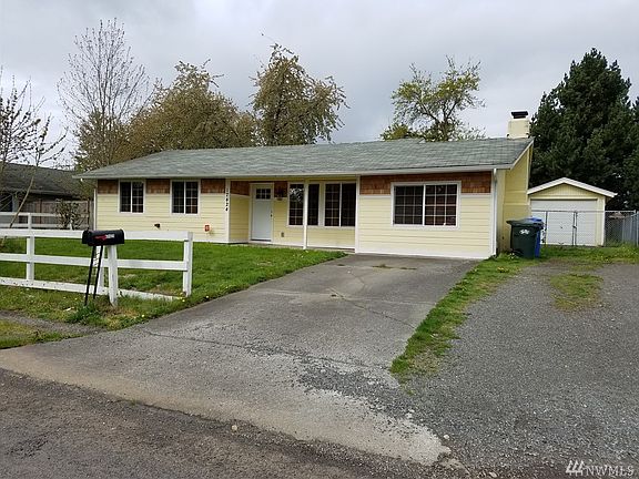 2nd image of 17424 5th Avenue Ct E