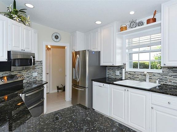 5th image of 8874 Etera Dr