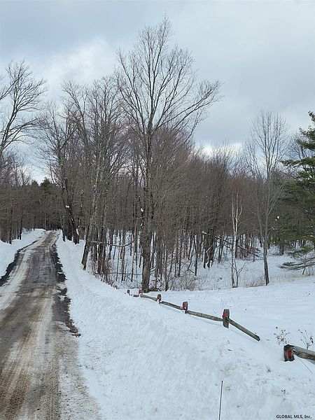 5th image of 265 GATES HILL Road