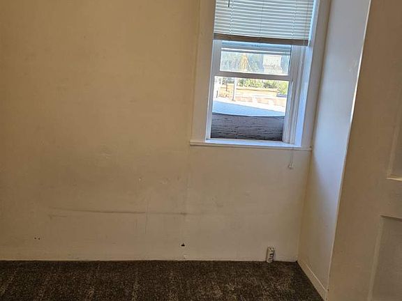5th image of 409 S Main St #3