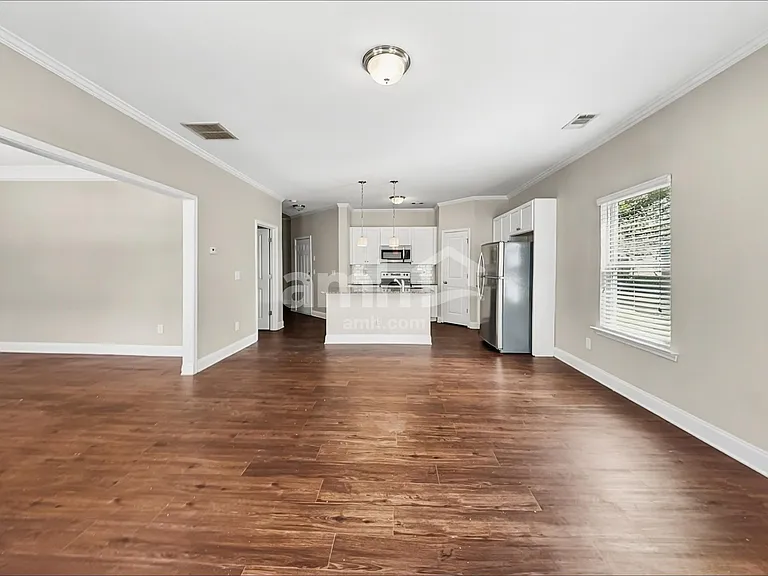 2462 Folsom St — Photo 6