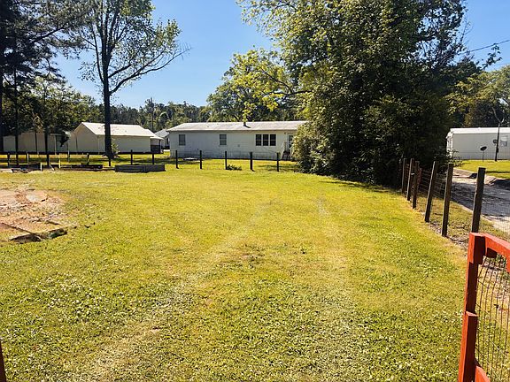 3rd image of 424 E Air Depot Rd