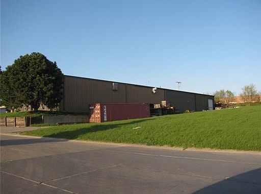 2nd image of 775 51st St