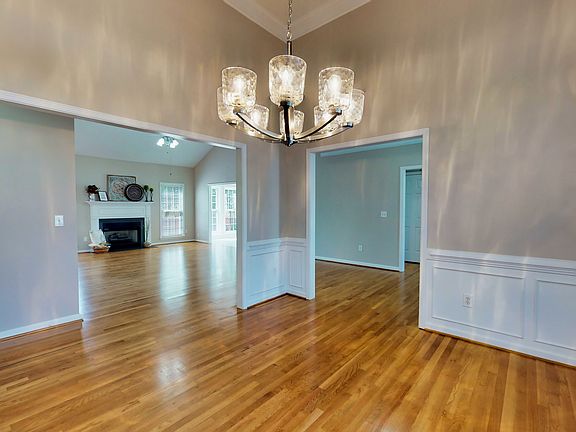 2nd image of 20 Pinehurst Green Way