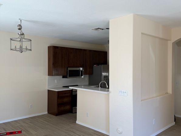 2600 E Springfield Pl #67