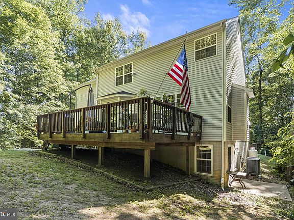 5th image of 2037 Baythorne Rd