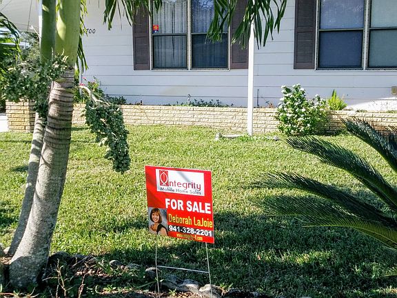 4th image of 5700 Seven Oaks Dr