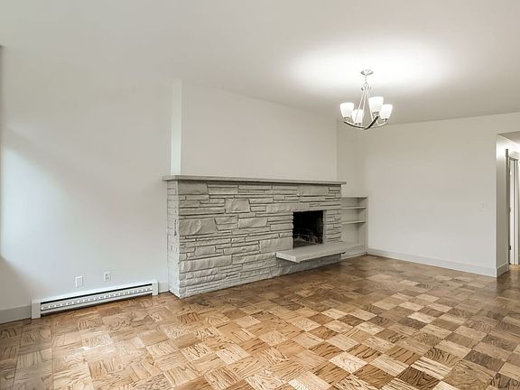 4th image of 15536 27th Ave NE #15540