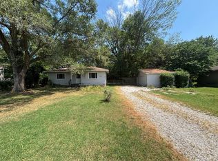 1924 N Rock Island Ave, Springfield, MO 65803