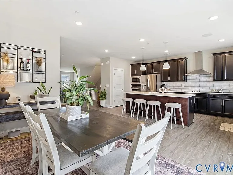 4349 Saunders Station Loop #B — Photo 6