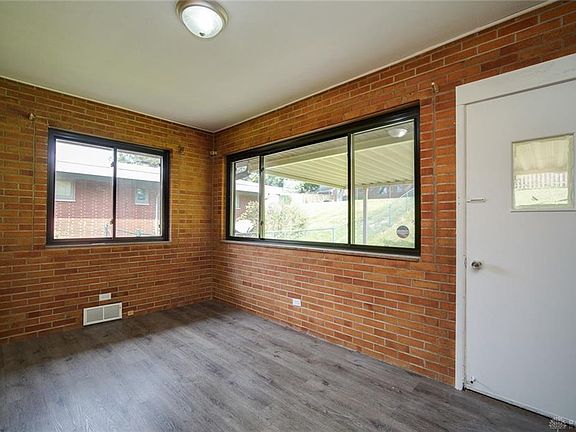 5th image of 3240 Hillpoint Ln