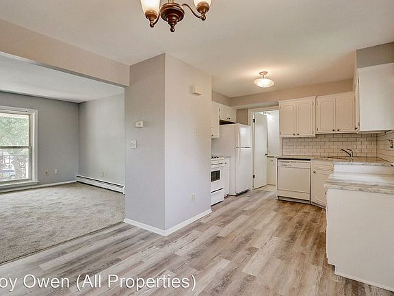 3rd image of 3512 W Lakefield Dr #1