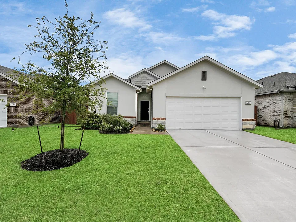 10515 Moon Valley Ln