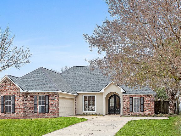 2nd image of 16065 Lakeside Ct