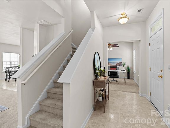 3rd image of 11148 Heritage Green Dr