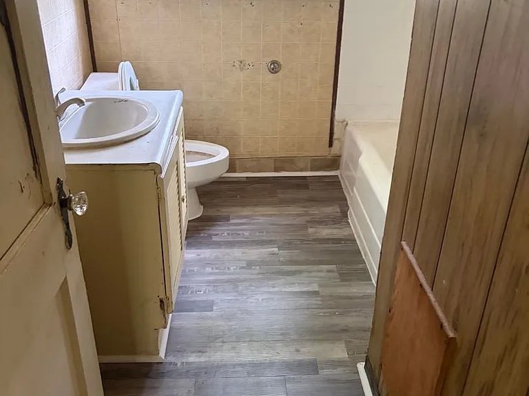 3420 Darien St — Photo 6