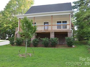 331 Nesbit Ave, Mooresville, NC 28115