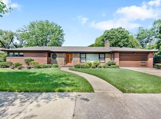 8936 Knox Ave, Skokie, IL 60076