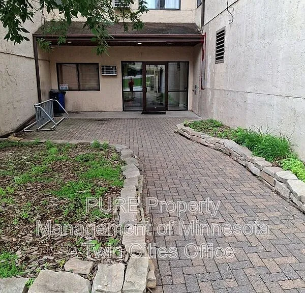 221 Grand Ave W #204 — Photo 16
