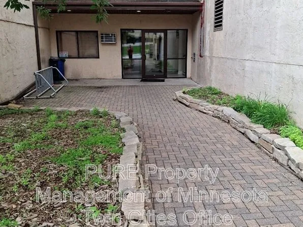 221 Grand Ave W APT 204, South Saint Paul, MN 55075