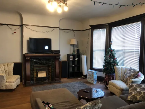 2863 N Downer Ave, Milwaukee, WI 53211