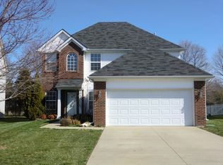305 Autumn Breeze Trce, La Grange, KY 40031