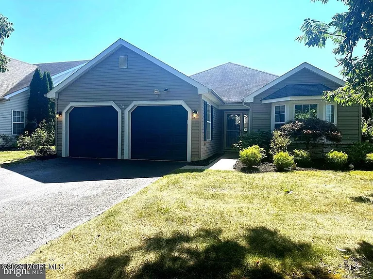 19 Sandhurst Rd — Photo 1