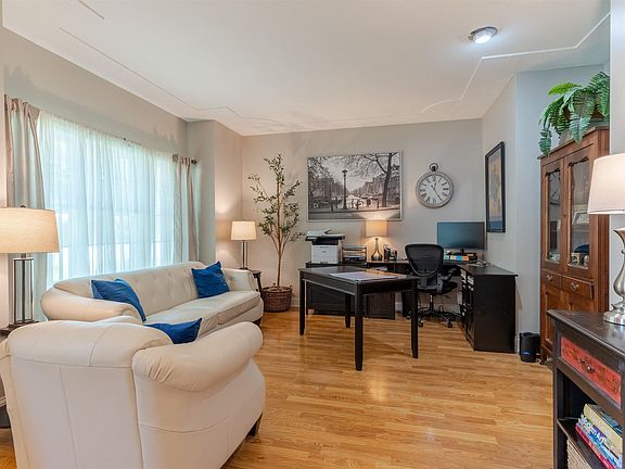 5th image of 2200 Eaglewood Dr
