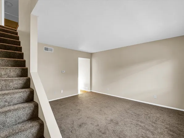 327 Riley Dr., 327 Riley Dr APT 8, Bloomington, IL 61701