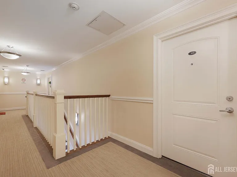 1400 Saint George Ave #303 — Photo 6