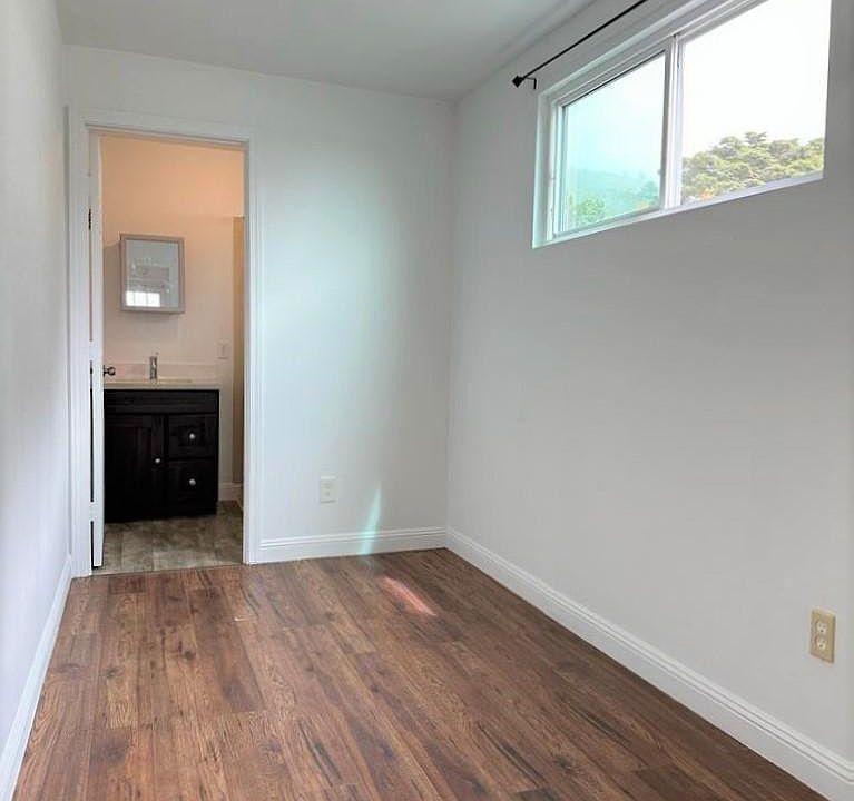 1st image of 61 Dockside Dr
