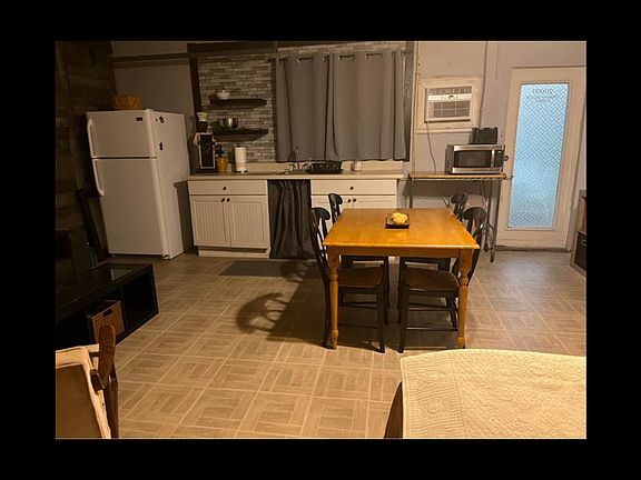 3rd image of 20600 Midway Blvd