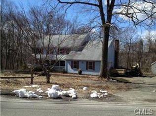 27 Hawthorne Dr, Monroe, CT 06468