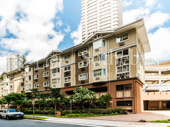 1820 Kaioo Dr, Honolulu, HI