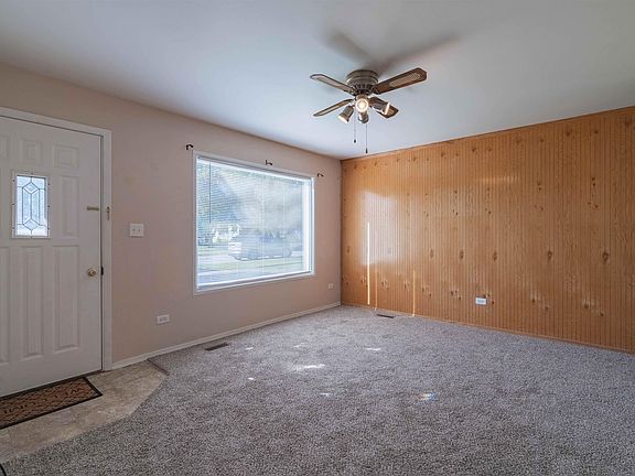 5th image of 408 Green Acre Ln