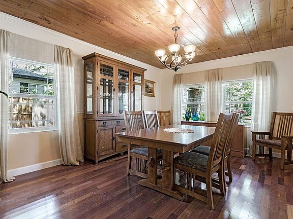 5th image of 3112 Alamo Dr