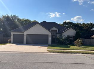 971 Harrison St, Pea Ridge, AR 72751