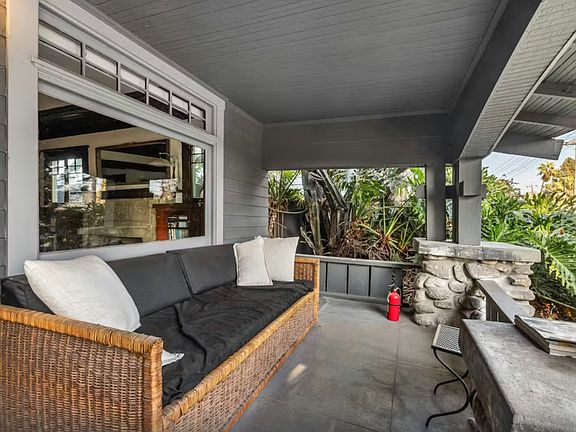 3rd image of 6137 Piedmont Ave