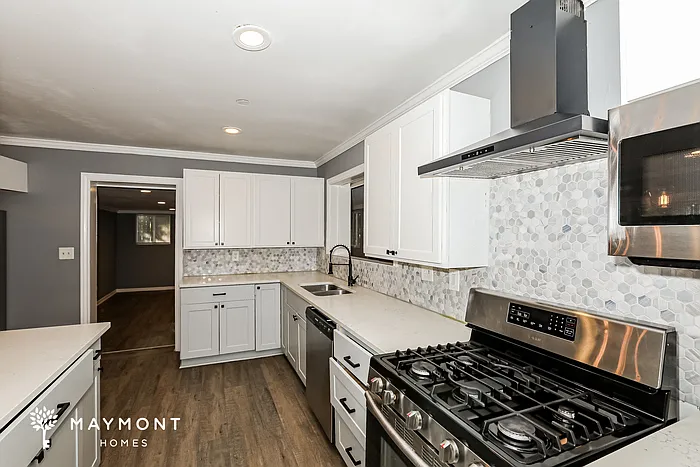 435 Brenda Ln — Photo 7