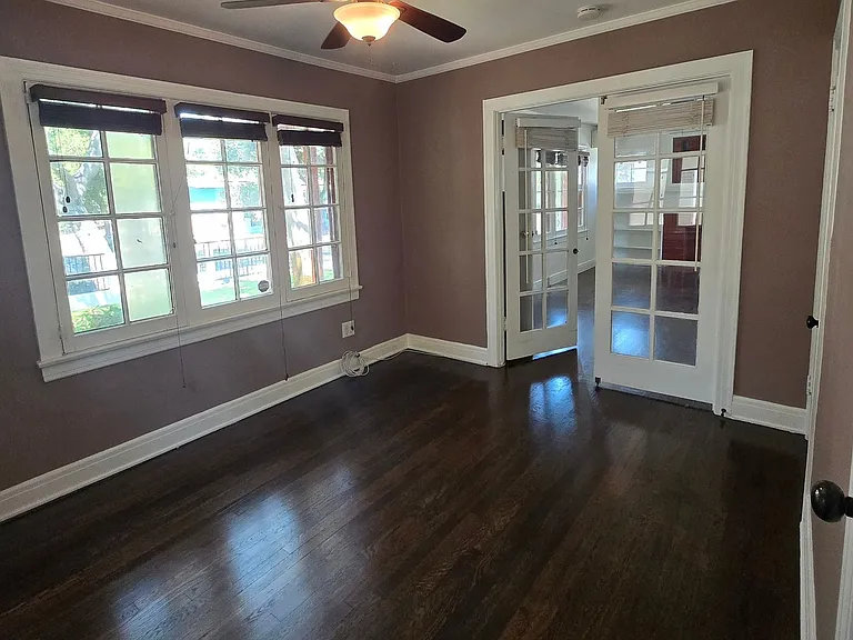 1692 N Marengo Ave — Photo 15